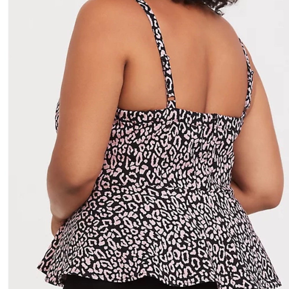 Torrid Pink Leopard Bengaline Lace-Up Peplum Top - Picture 3 of 13